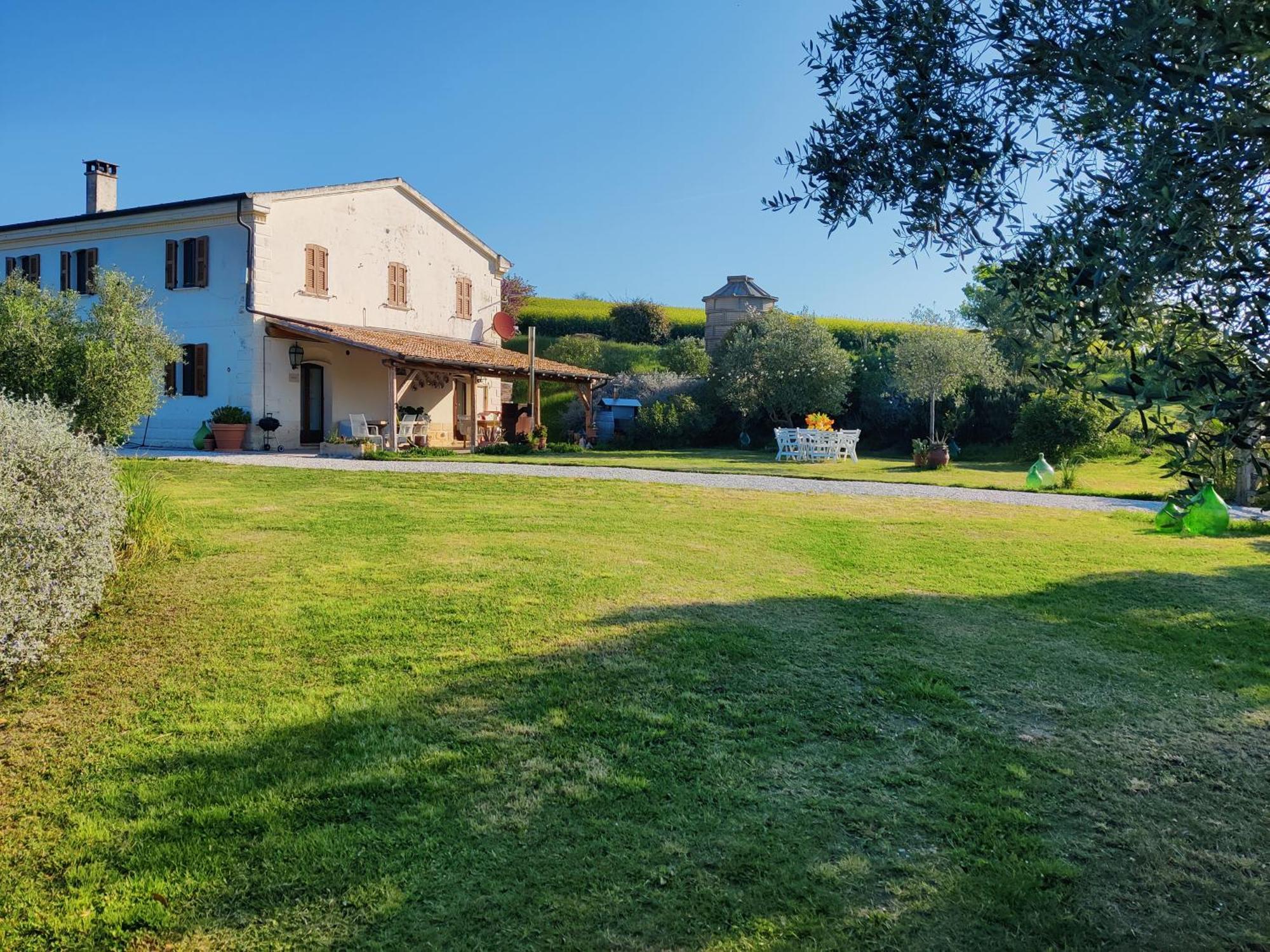 Penzion Rustico Del Bozzo Castelleone di Suasa Exteriér fotografie